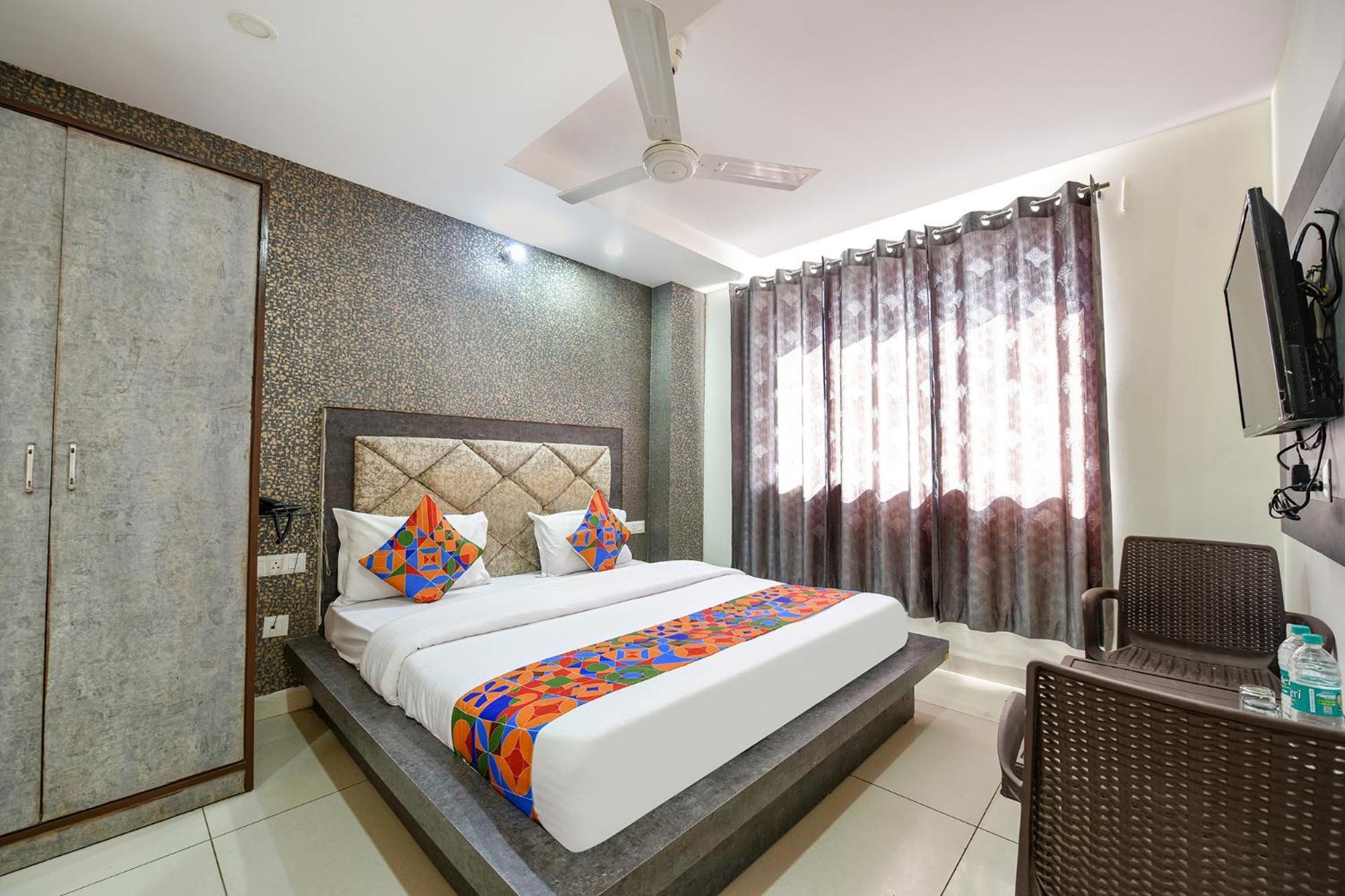 Fabhotel Green Valley Chandīgarh Exteriör bild