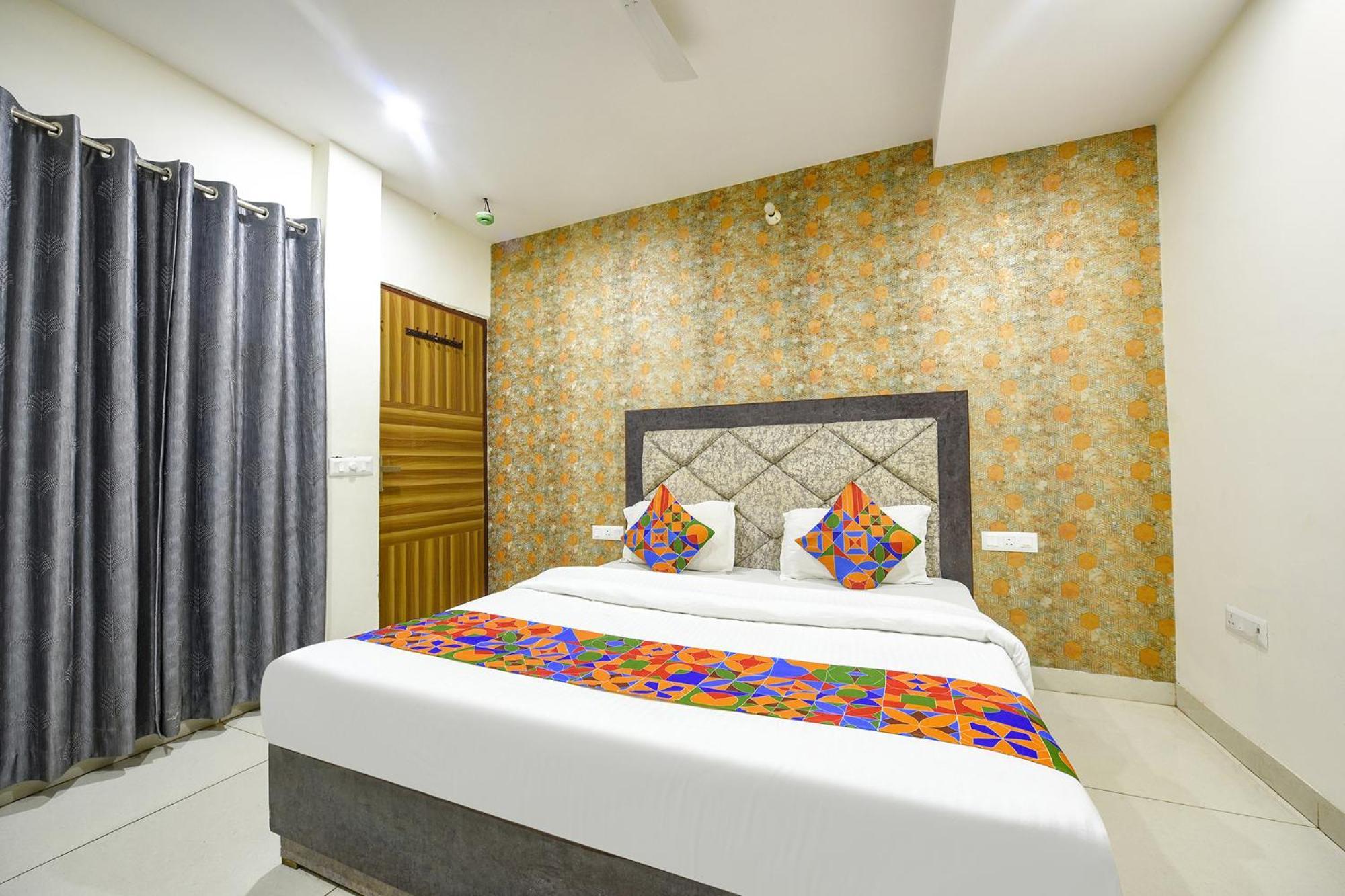 Fabhotel Green Valley Chandīgarh Exteriör bild
