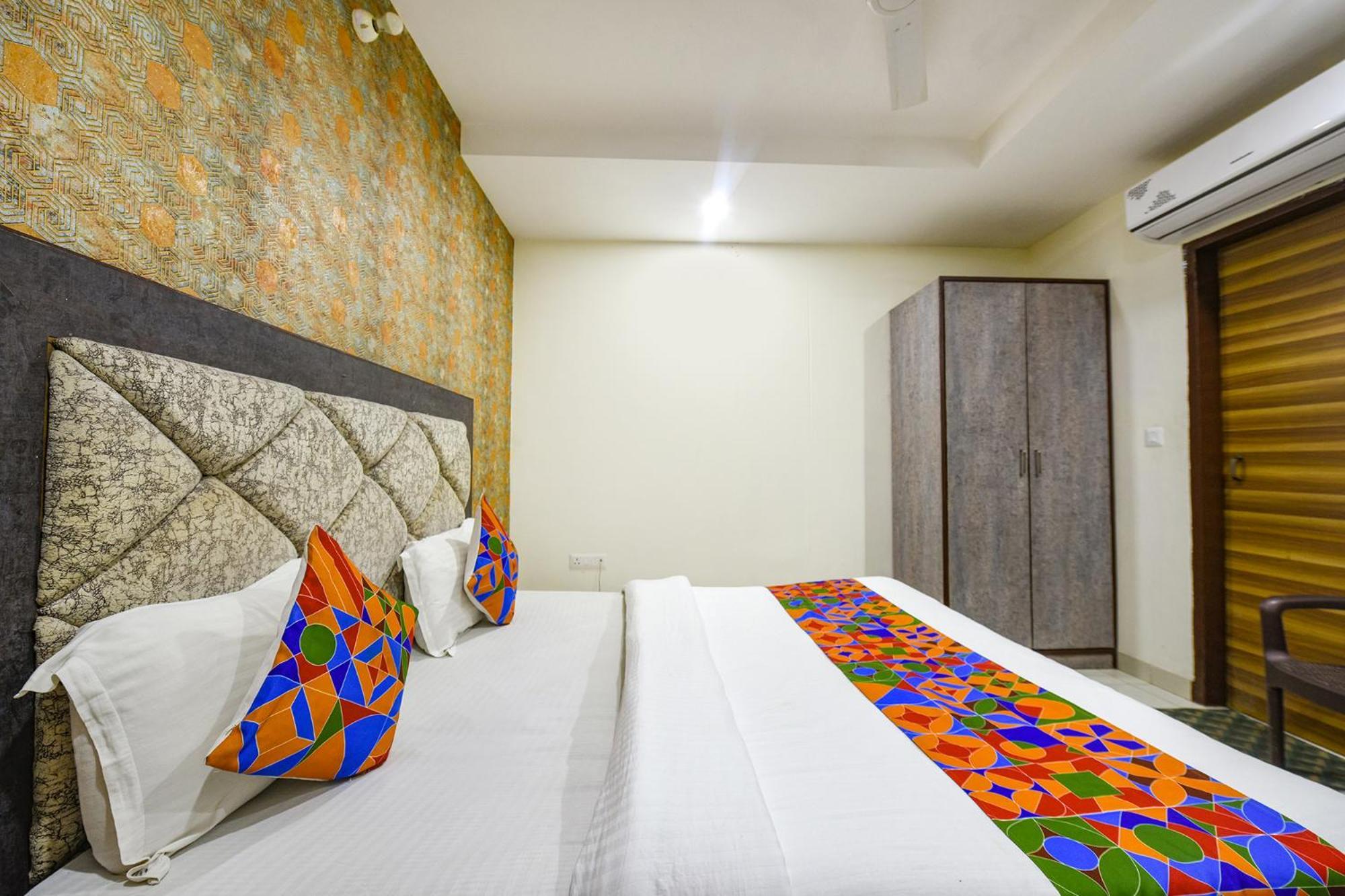 Fabhotel Green Valley Chandīgarh Exteriör bild