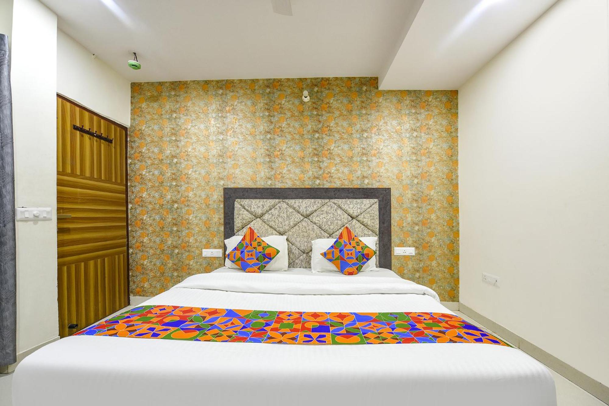 Fabhotel Green Valley Chandīgarh Exteriör bild
