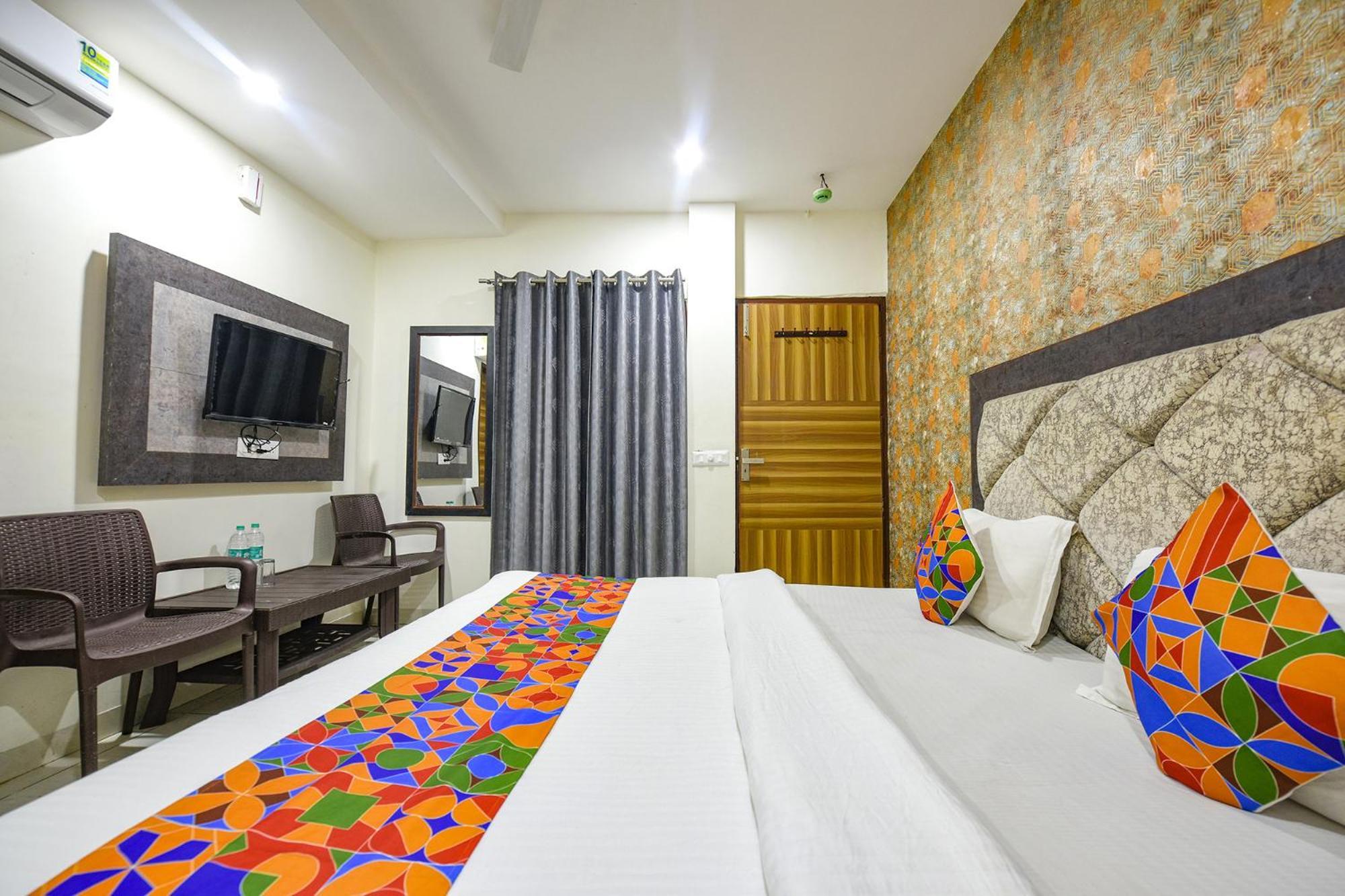 Fabhotel Green Valley Chandīgarh Exteriör bild
